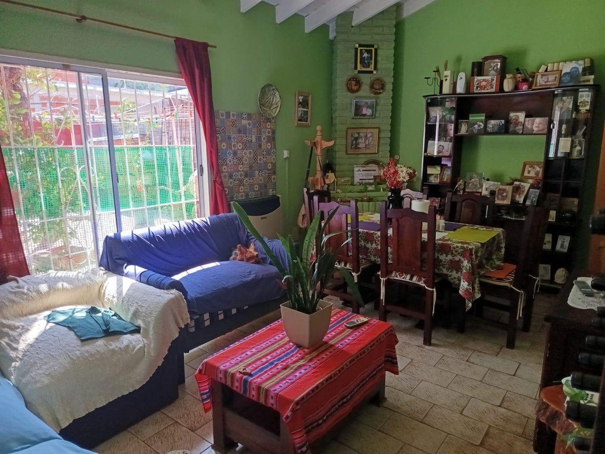 Foto de VENTA CASA Y DEPARTAMENTO MANUEL ALBERTI PILAR, imagen 1