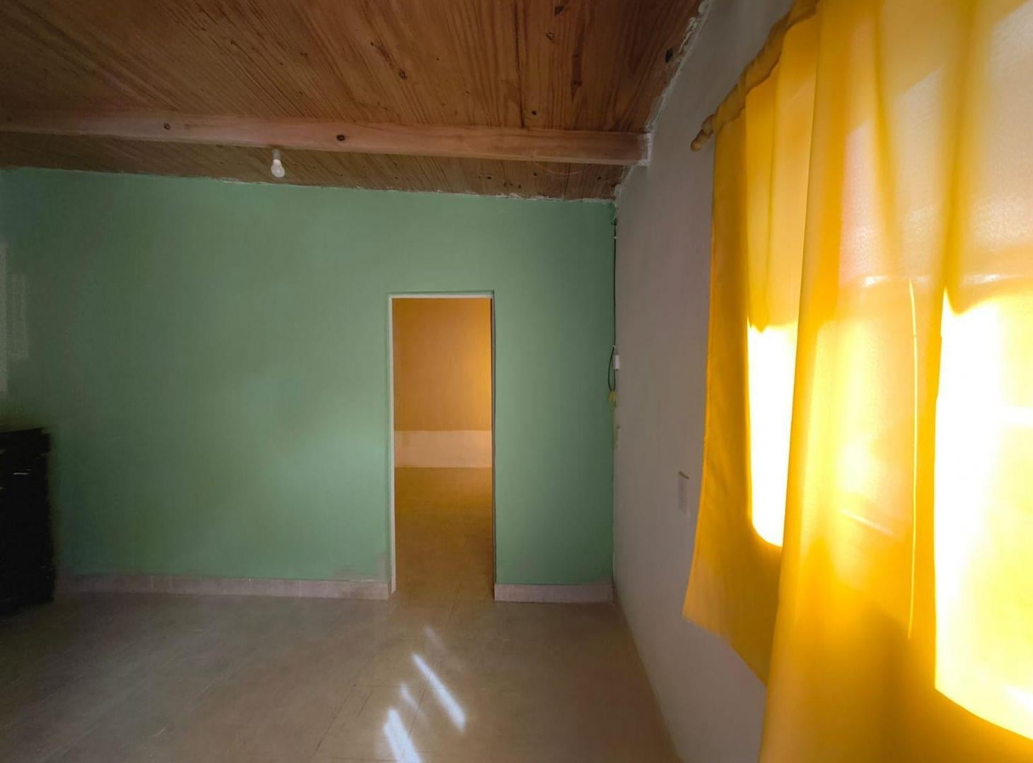 Foto de VENTA DE 4 DEPTOS LOTE DE 320 MTR PILAR, imagen 4