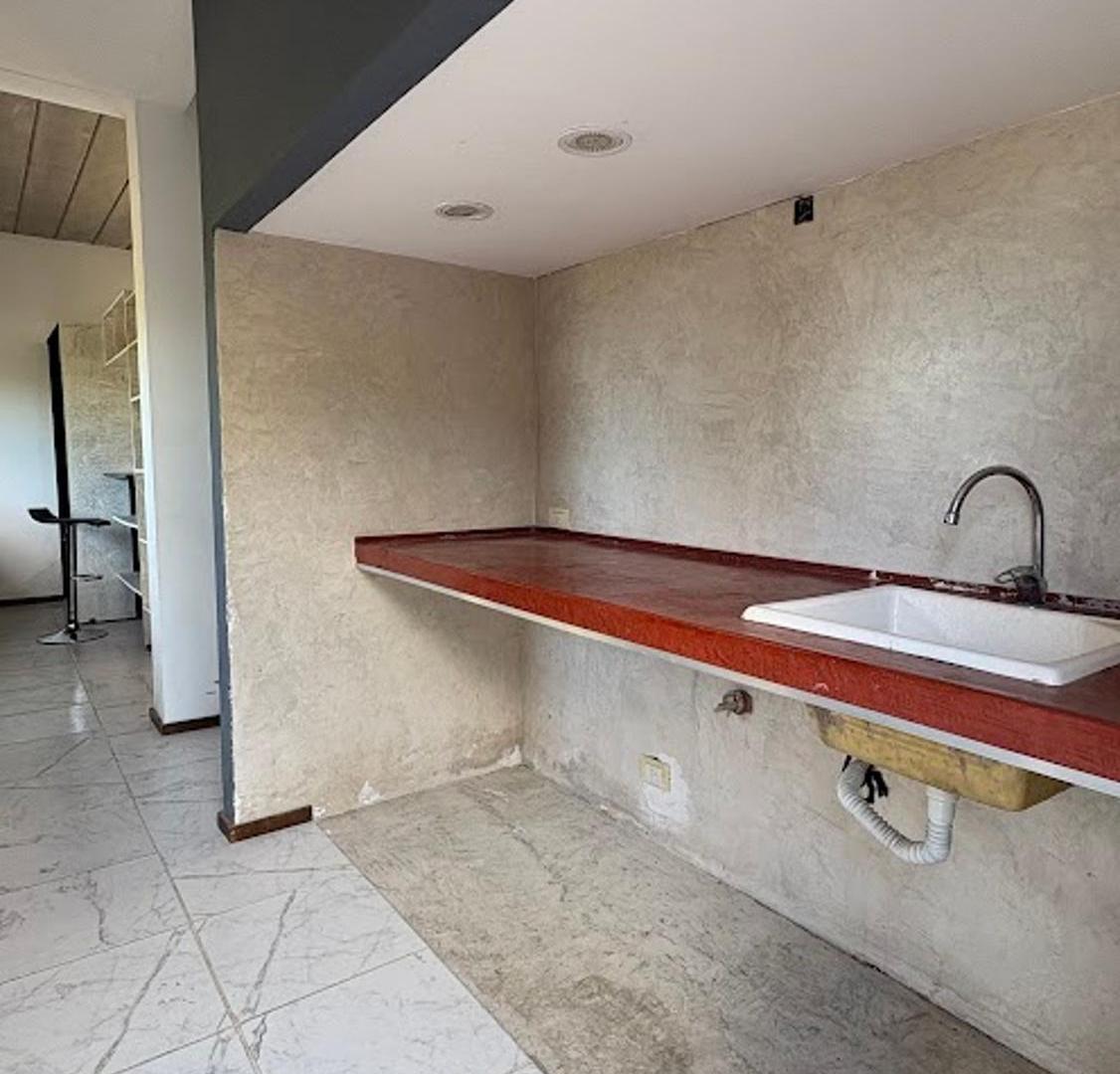CASA 4 AMB. - PILETA - BARRIO PRIVADO - MANZANARES