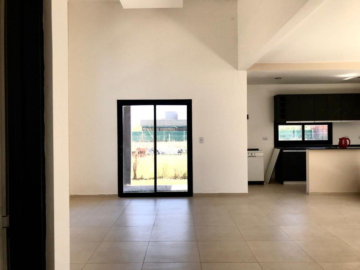 Foto de VENTA CASA 3 AMB LA ARBOLADA A ESTRENAR PILAR, imagen 2