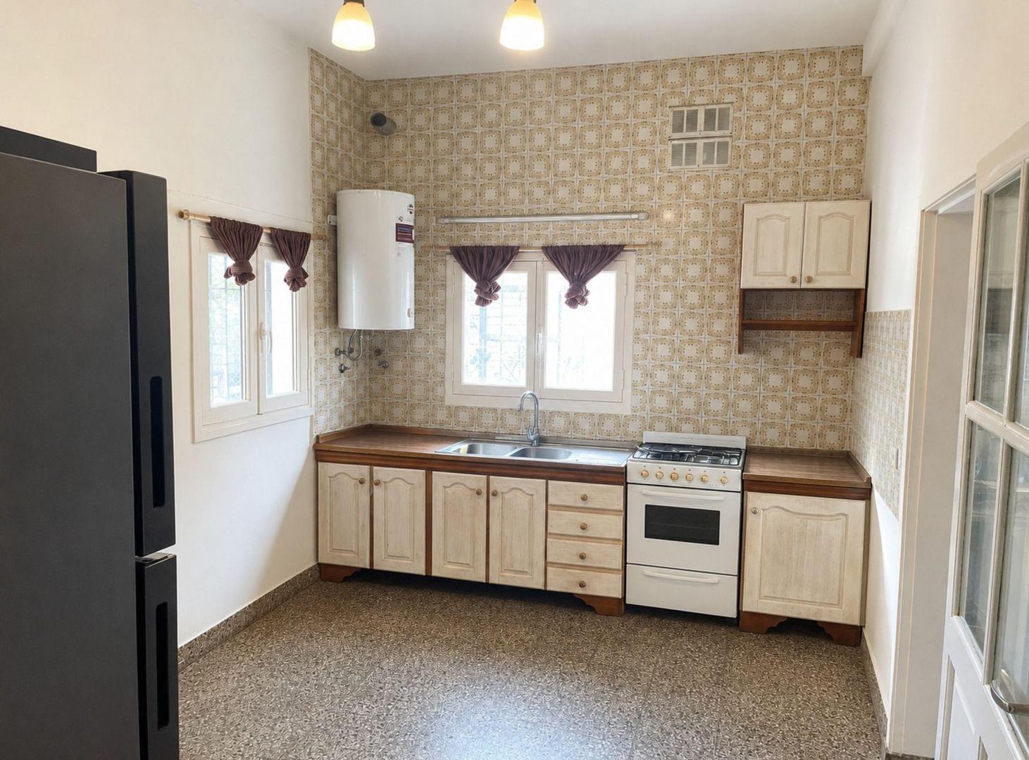 Foto de VENTA CASA 4 AMB GALPON CASA ADICIONAL DEL VISO, imagen 5