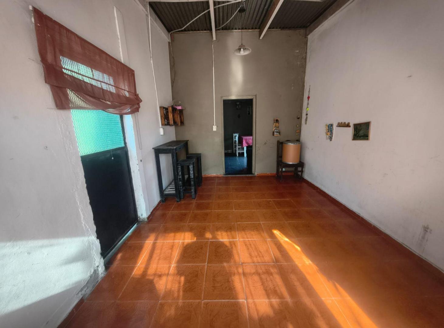 Foto de VENTA CASA 5 AMB PTE DERQUI LOCAL DEPENDENCIA, imagen 3