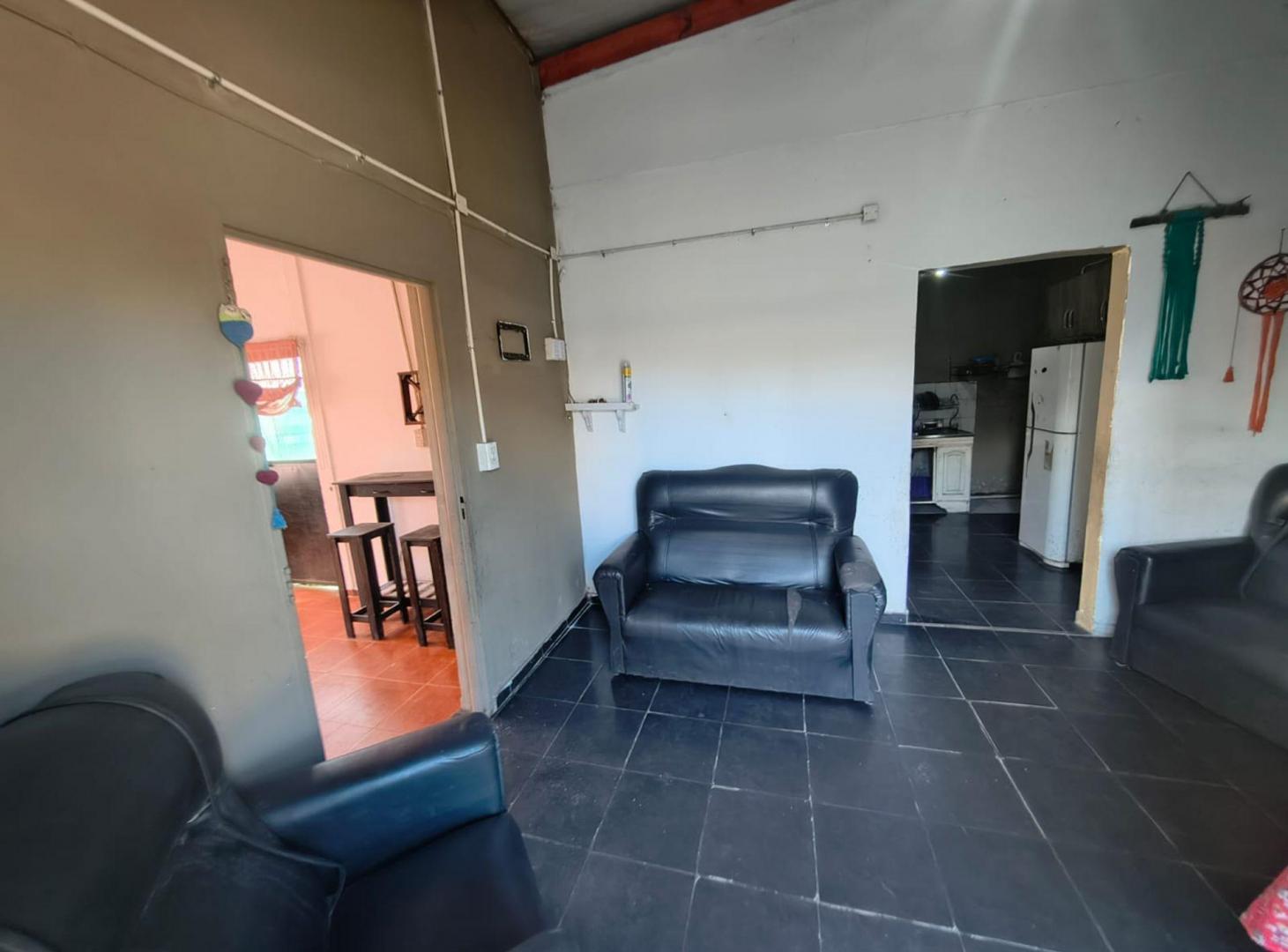 Foto de VENTA CASA 5 AMB PTE DERQUI LOCAL DEPENDENCIA, imagen 2