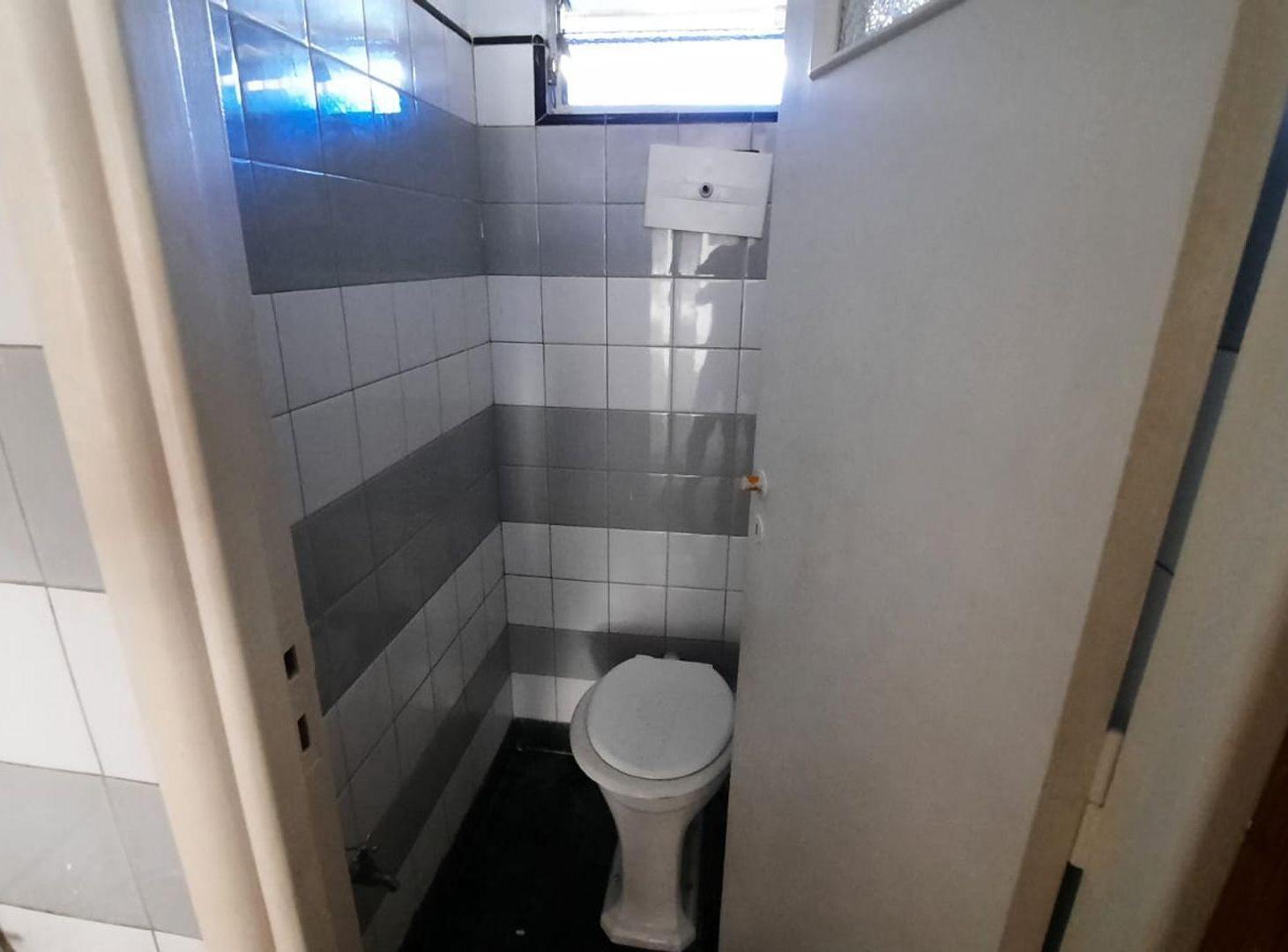 Foto de VENTA CASA 3 AMBIENTES VILLA MARTELLI COCHERA, imagen 3