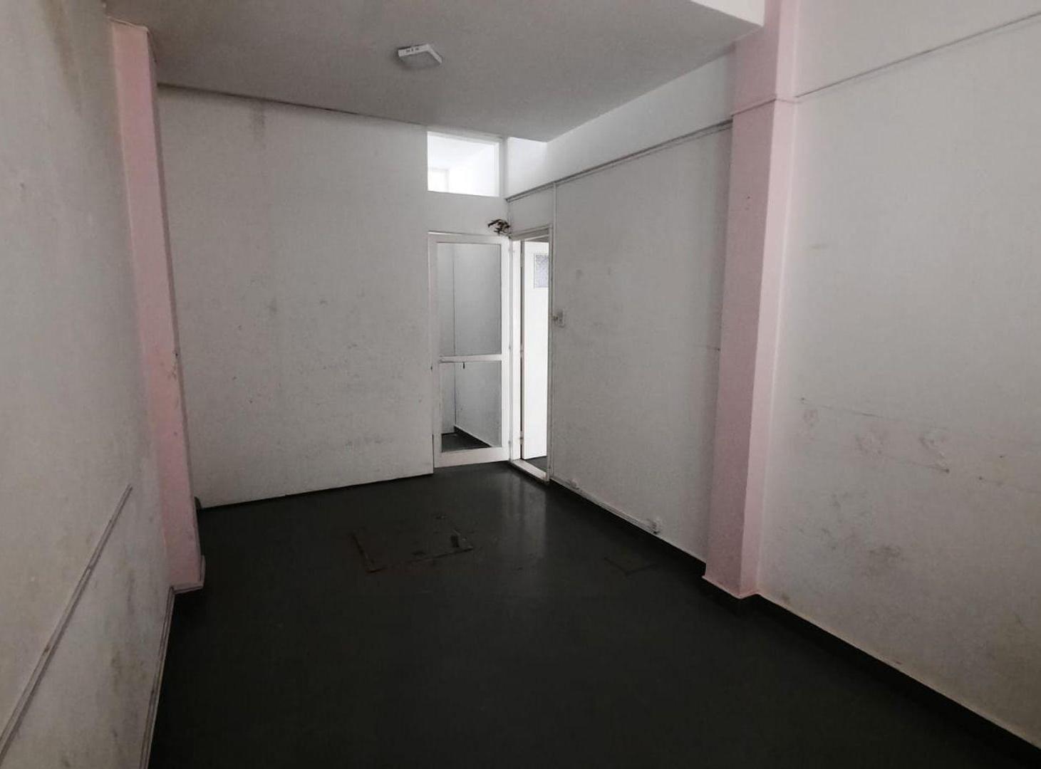 Foto de VENTA CASA 3 AMBIENTES VILLA MARTELLI COCHERA, imagen 4