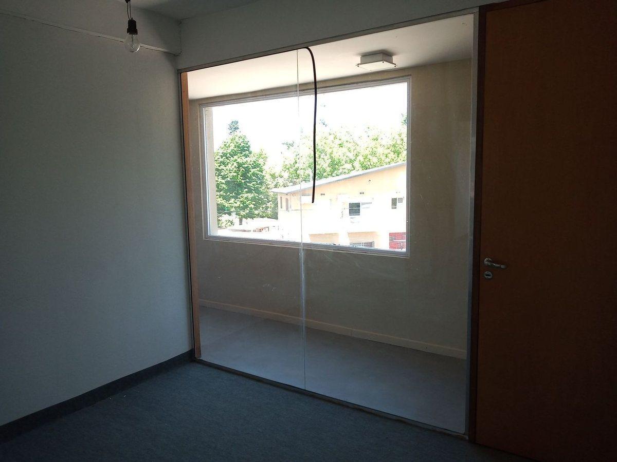 Foto de OFICINA EN VENTA - KM 41 Pilar, imagen 4
