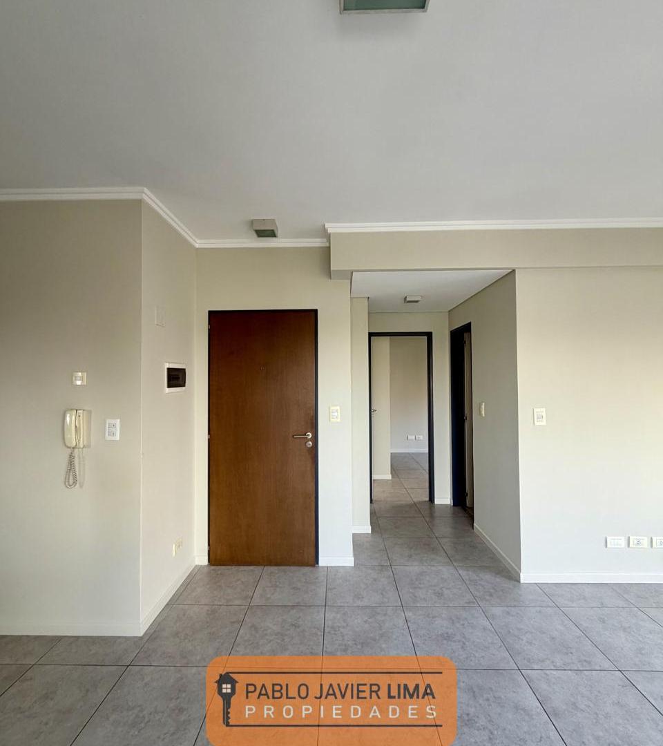 Foto de ALQUILER - DEPARTAMENTO 2 AMB - COCHERA CUBIERTA - CASEROS - TRES DE FEBRERO, imagen 2