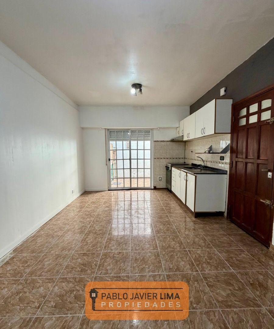 Foto de ALQUILER - DEPTO TIPO CASA 2 AMB - PH - CASEROS - TRES DE FEBRERO, imagen 2