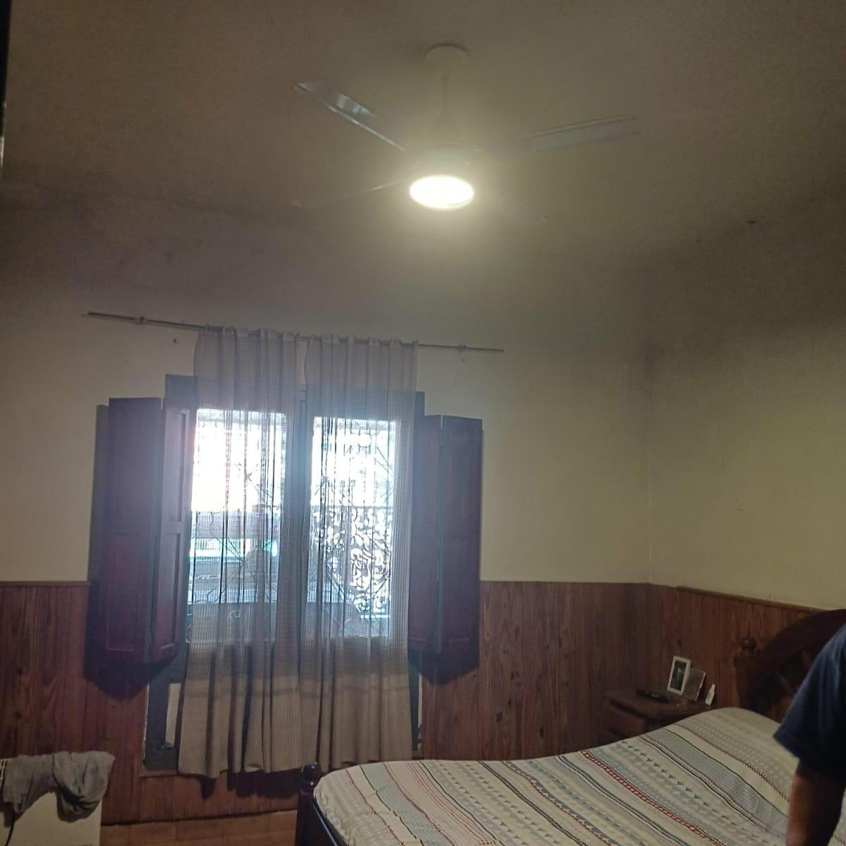 Foto de CASA EN VENTA - APTA CRÉDITO - 2 DORMITORIOS - Bº LOS PARAÍSOS - LISTA, imagen 2