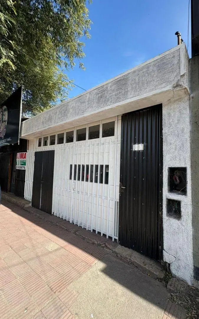 Gran salón en alquiler. Monseñor Pablo Cabrera 3233. Gran ubicación 5