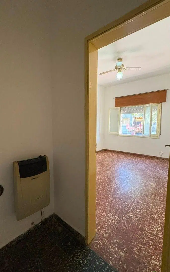 CASA EN ALQUILER - DOS DORMITORIOS - BARRIO LA FRANCE 3