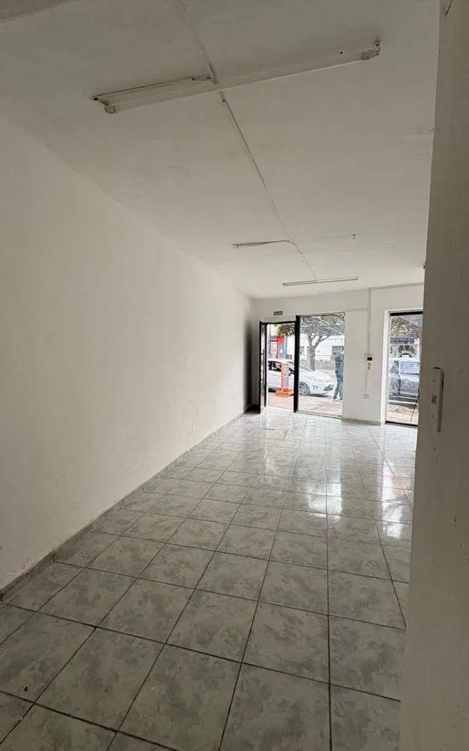 Salón comercial en alquiler 3