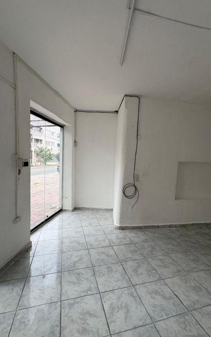Foto de Salón comercial en alquiler, imagen 2