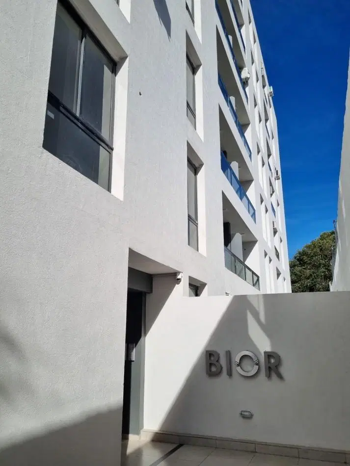 ALQUILER ANUAL DPTO 2 DORMITORIOS, 2 BAÑOS Y COCHERA CENTRO VILLA CARLOS PAZ 3