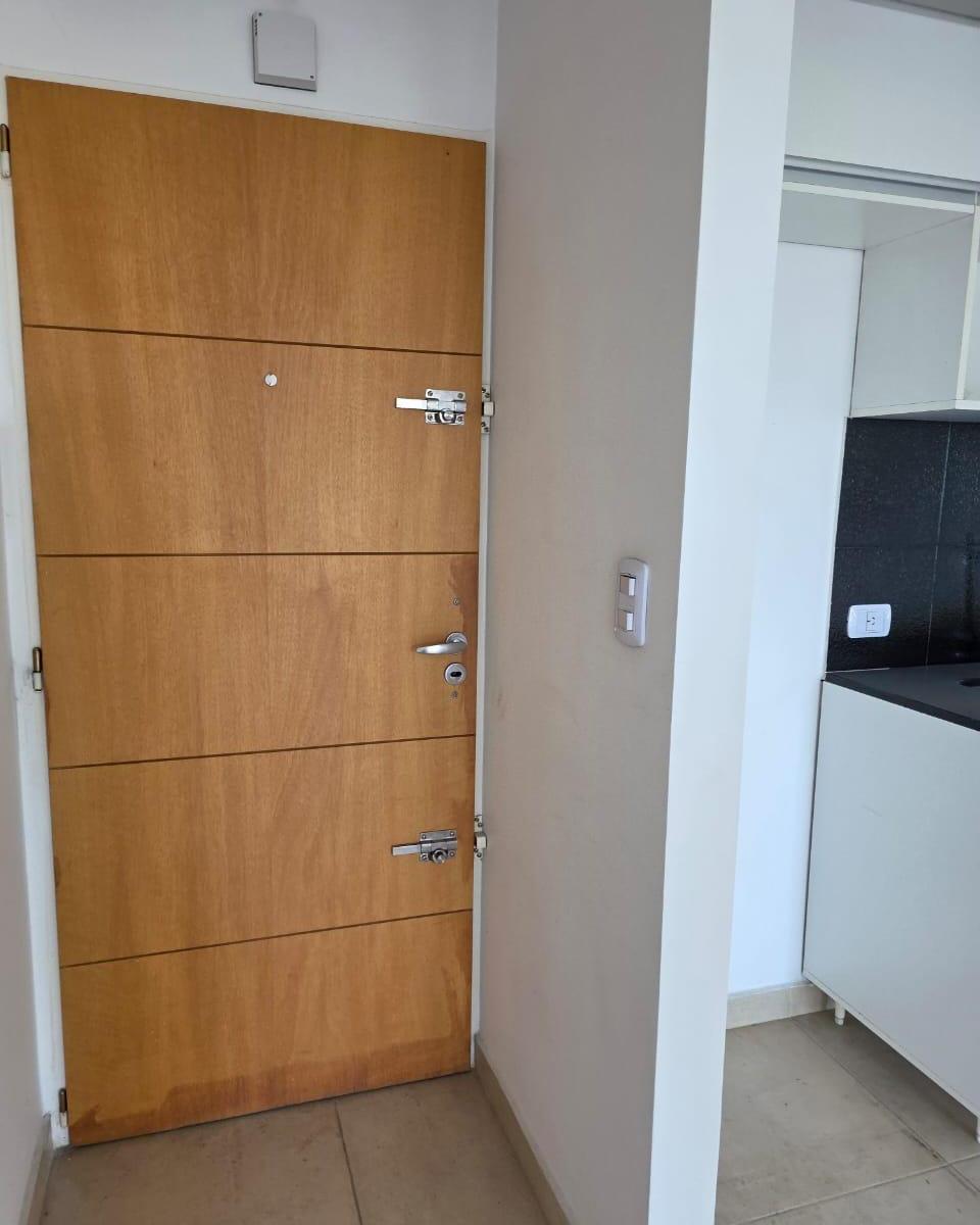 Departamento de 2 Ambientes a m de Av Brandsen 2