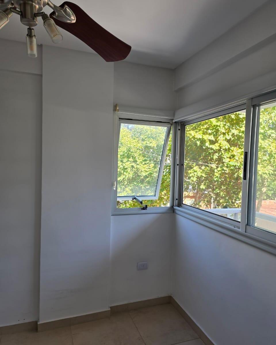 Departamento de 2 Ambientes a m de Av Brandsen 4
