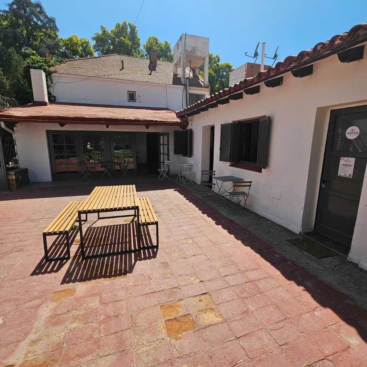 Venta Casa en Arístides Villanueva a 2 Cuadras del Parque General San Martín 2