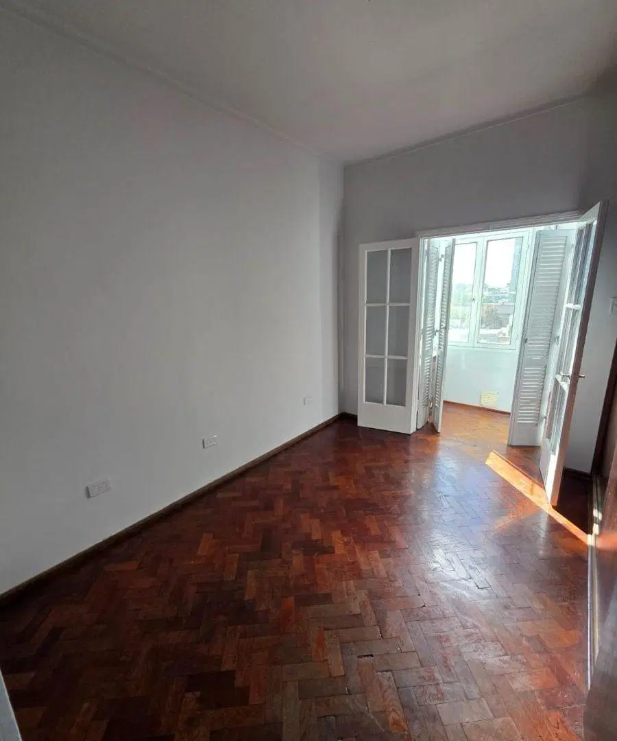 Alquiler departamento con cochera 5