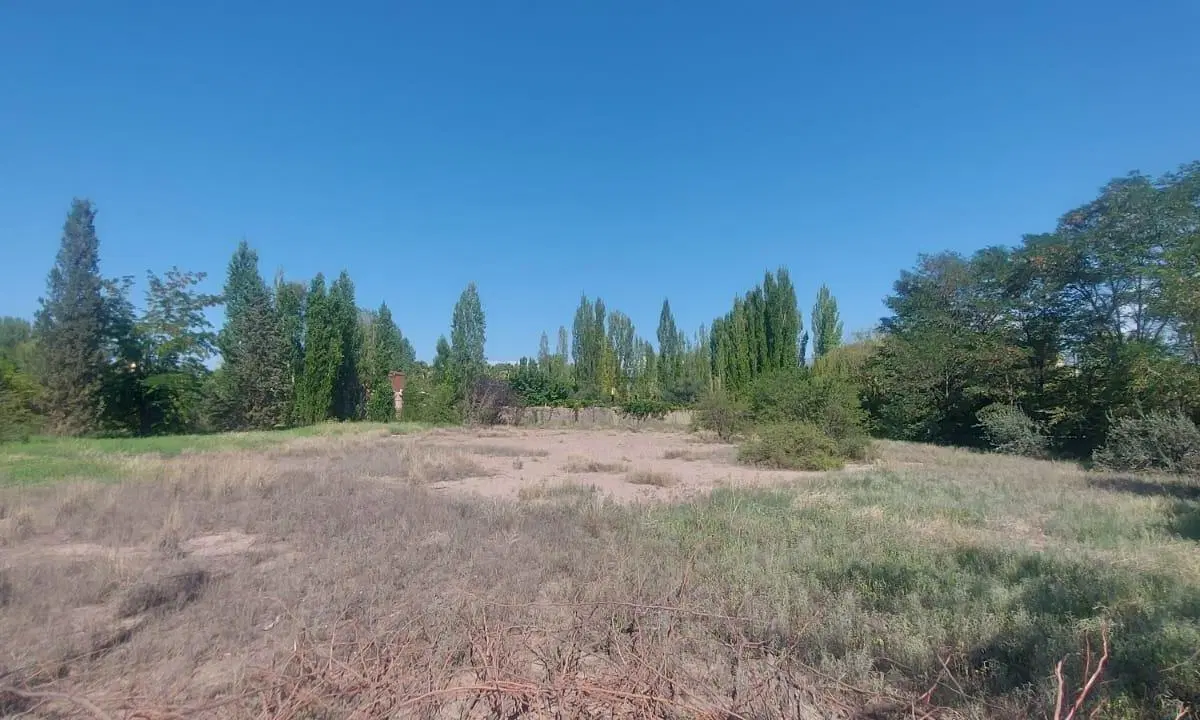 Venta lote esquina Chacras de Coria, 3800 metros 2