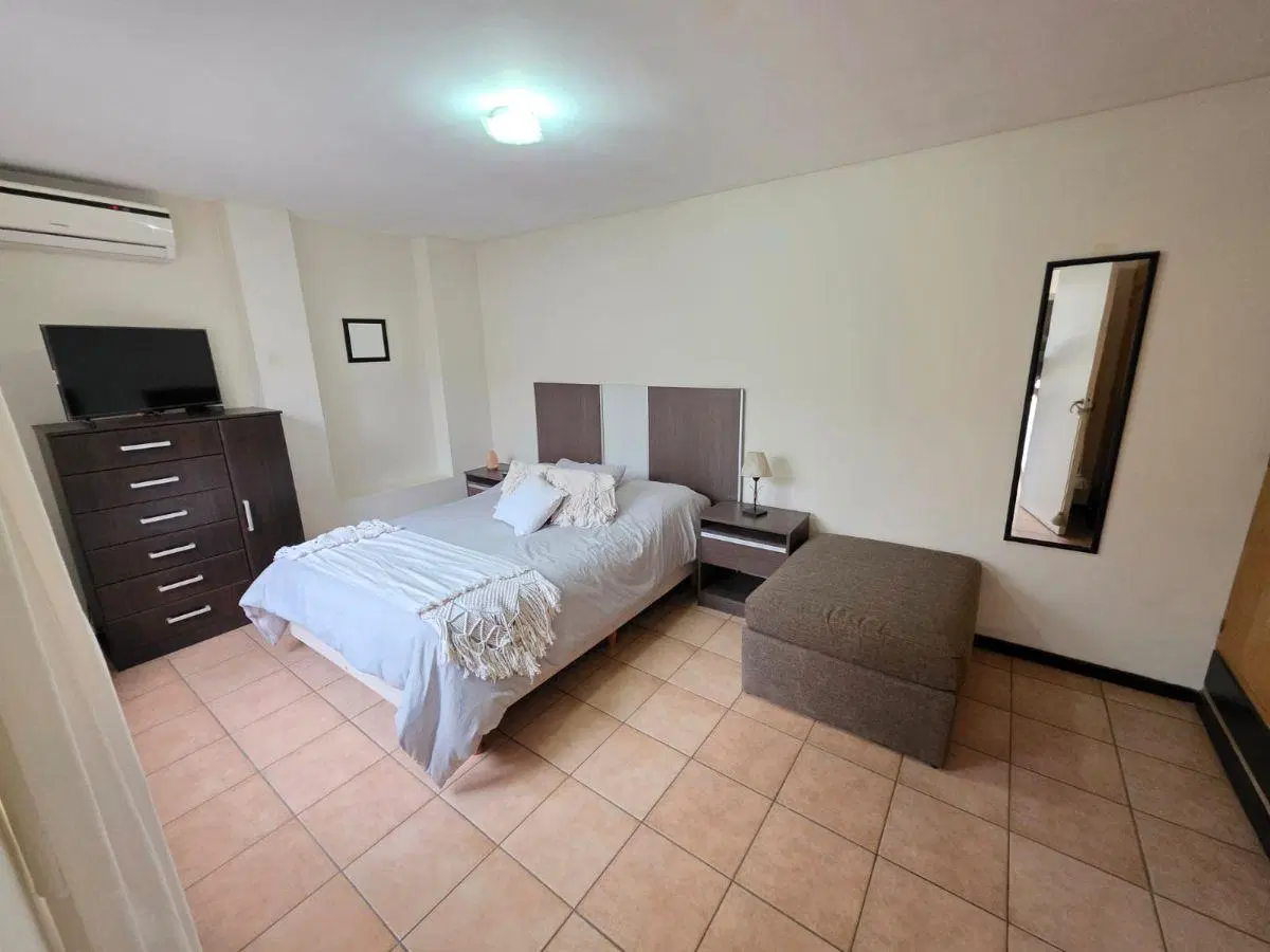 Venta dúplex con jardín y cochera 4