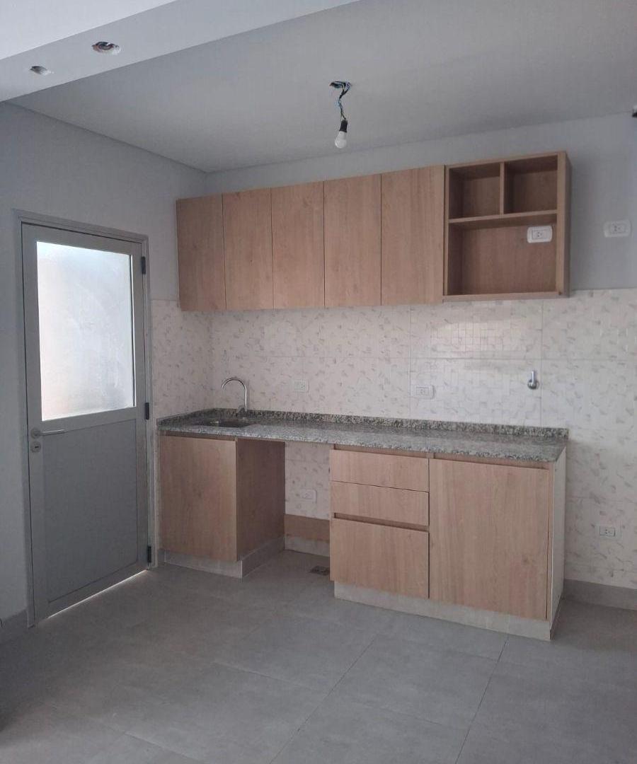 Foto de Dúplex en alquiler calle Elpidio González, Guaymallén., imagen 3