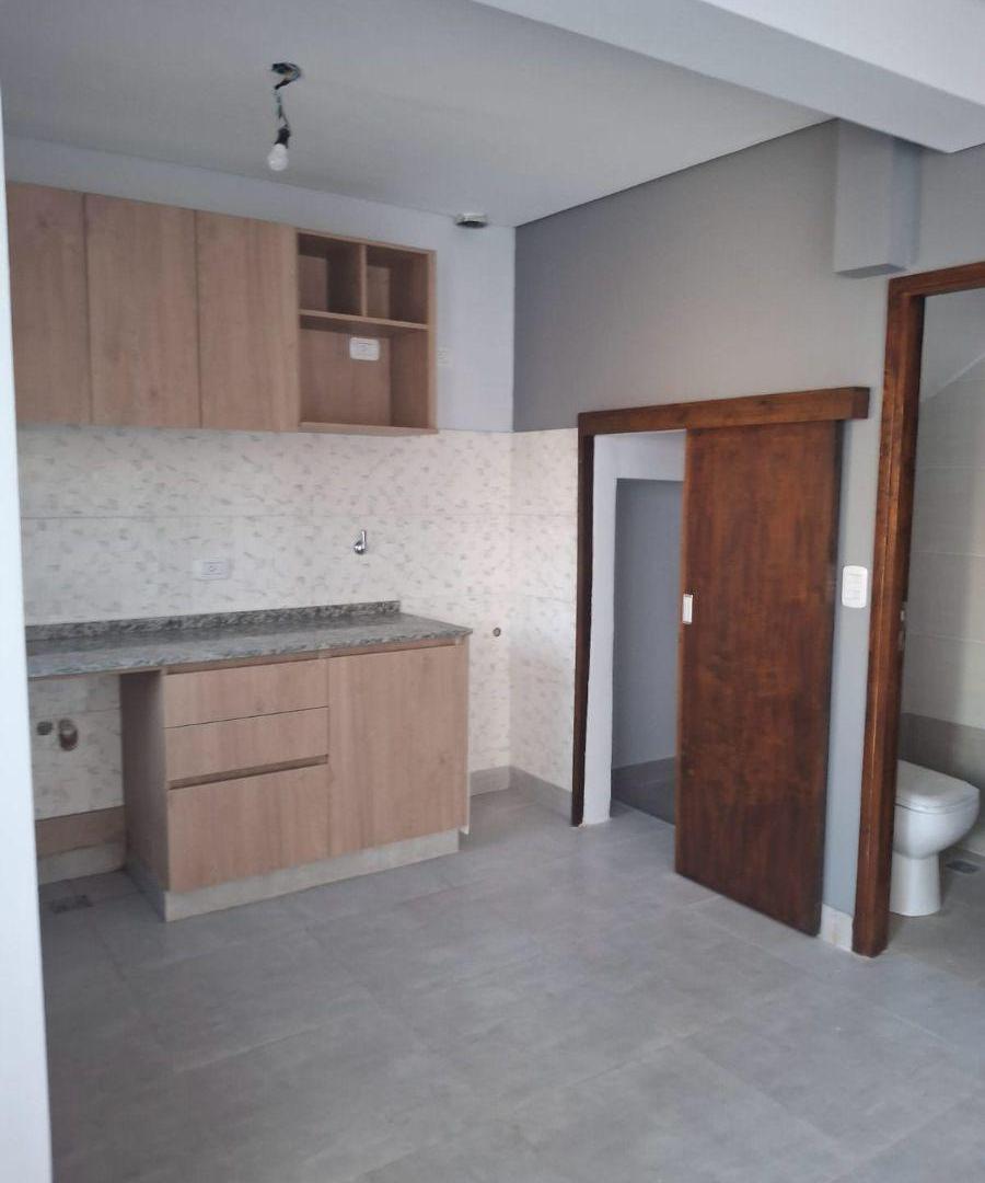 Foto de Dúplex en alquiler calle Elpidio González, Guaymallén., imagen 2