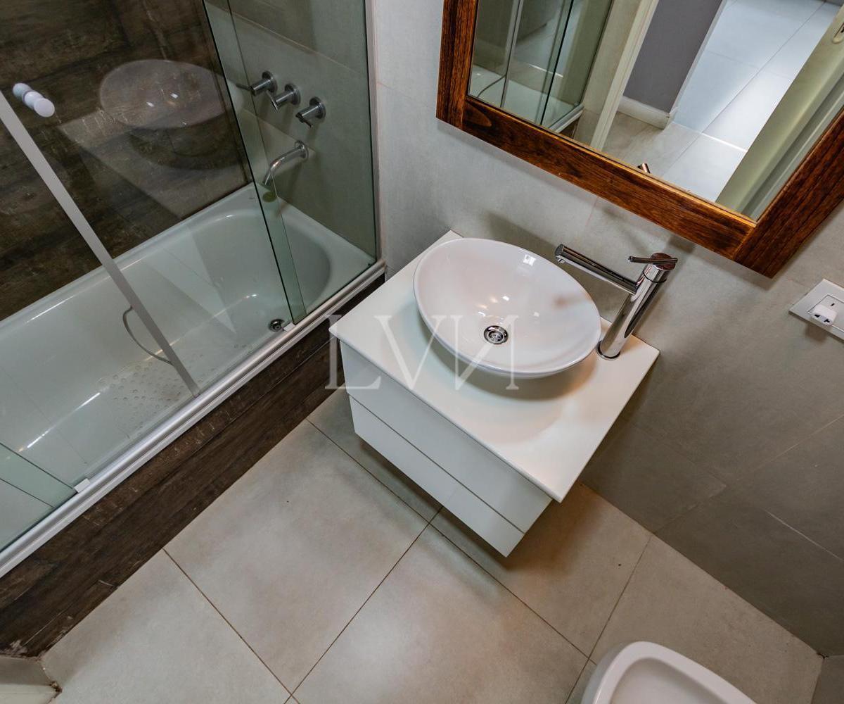 Venta Departamento Semipiso de 4 Ambientes - Avellaneda 4