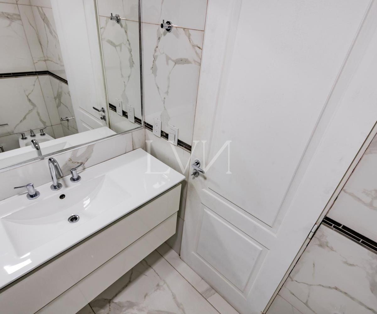 Venta Departamento Semipiso de 4 Ambientes - Avellaneda 3