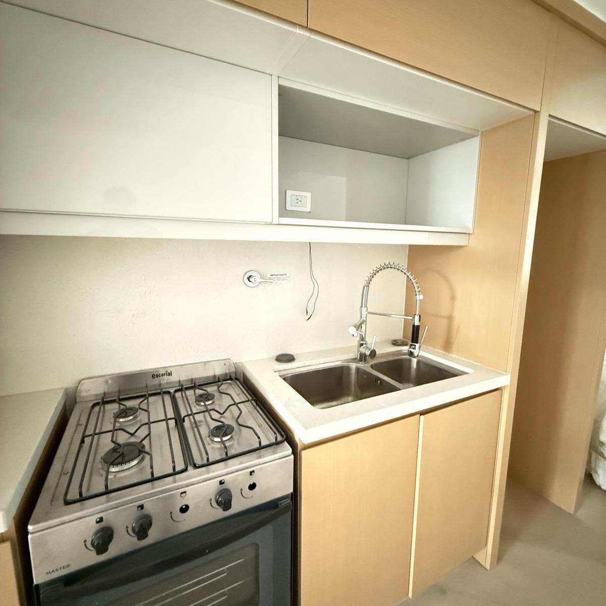 Venta Departamento Monoambiente con Patio y Balcon - Caballito 1