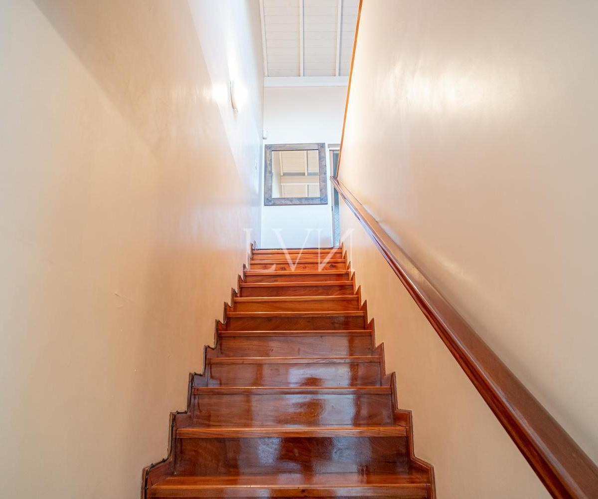 Venta Casa 6 Ambientes con Jardin, Pileta y Parrilla en Lomas de Nuñez 4