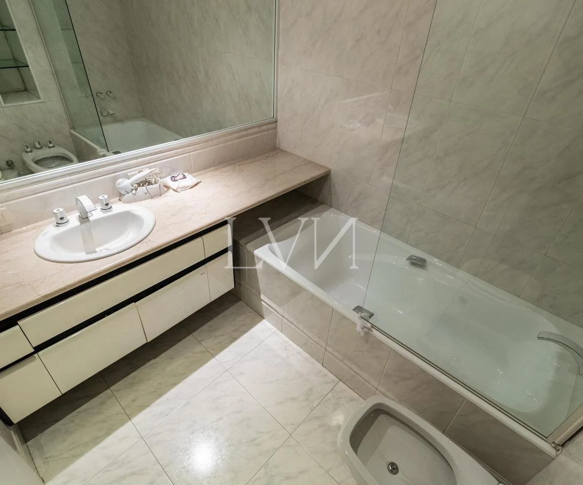 Venta/alquiler Departamento 8 Ambientes - Cañitas 3