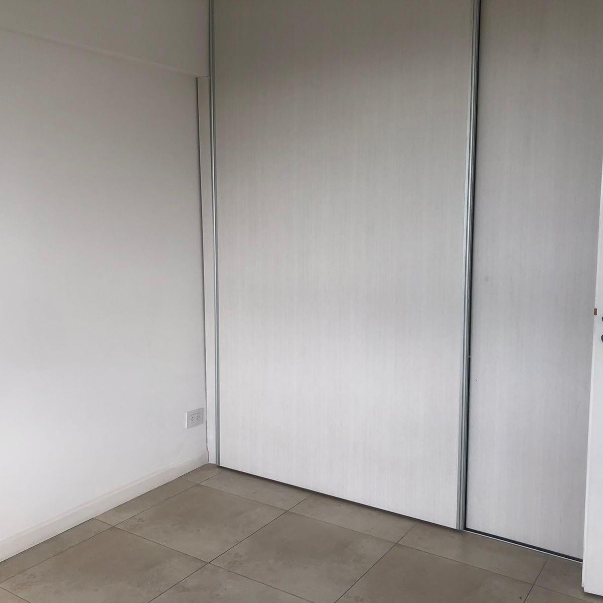 Foto de VENTA DEPARTAMENTO 2 AMBIENTES AL FRENTE EN VILLA LURO, imagen 2