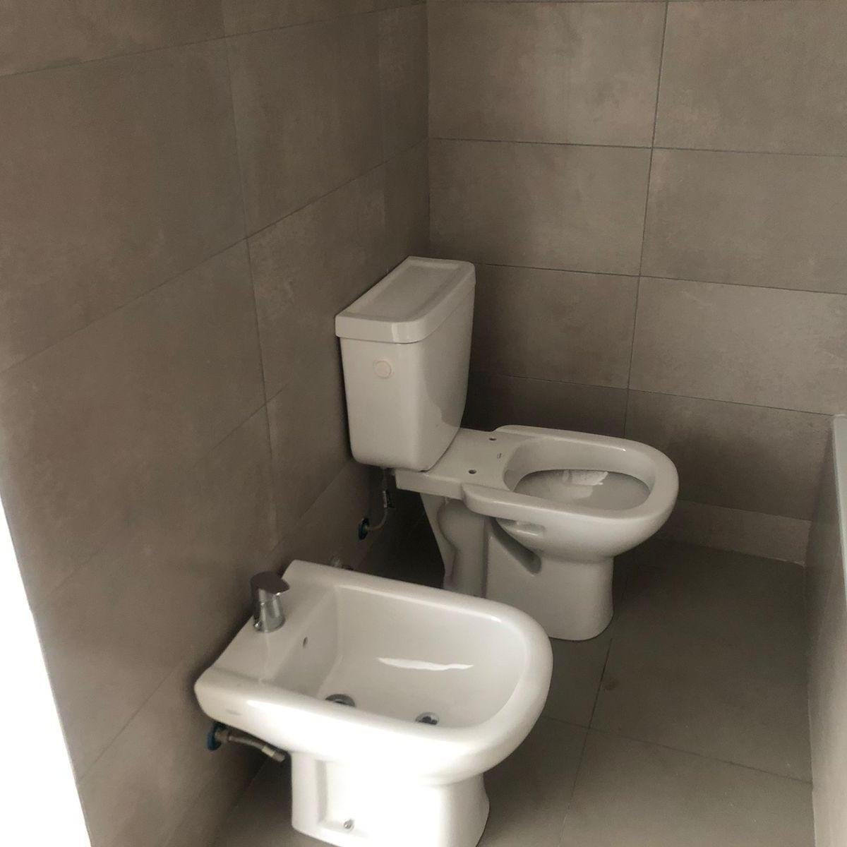 Foto de VENTA DEPARTAMENTO 2 AMBIENTES AL FRENTE EN VILLA LURO, imagen 3