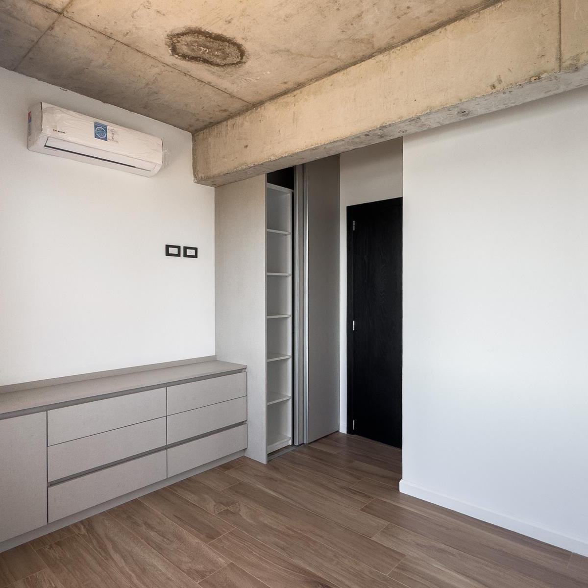Venta Departamento Semi - Piso 2 Ambientes en Barrio Naón 1