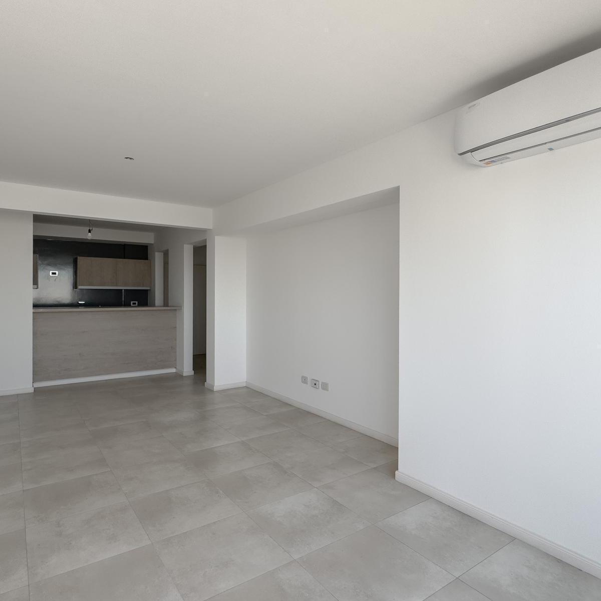 Venta Departamento 4 Ambientes en Liniers 3