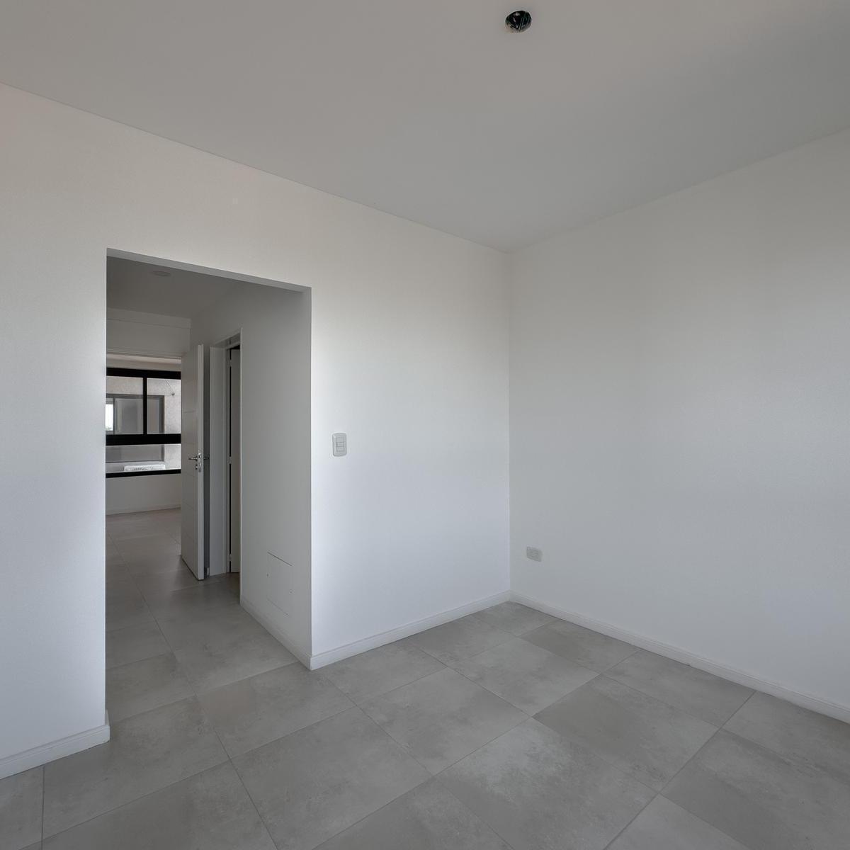 Venta Departamento 4 Ambientes en Liniers 5