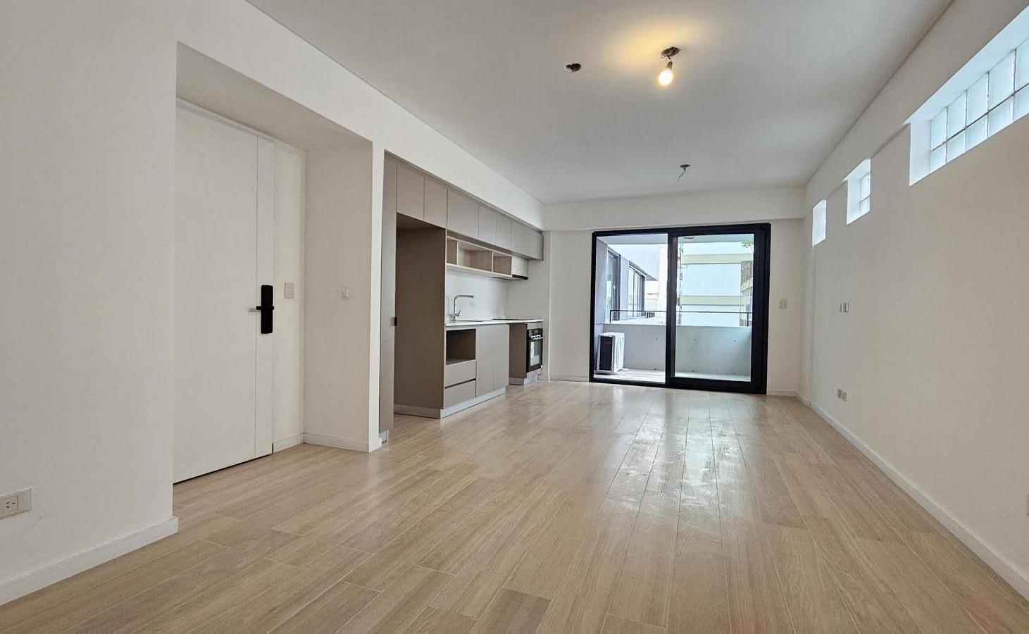 Foto de Venta Monoambiente divisible con balcón y baulera a estrenar en Las, imagen 5