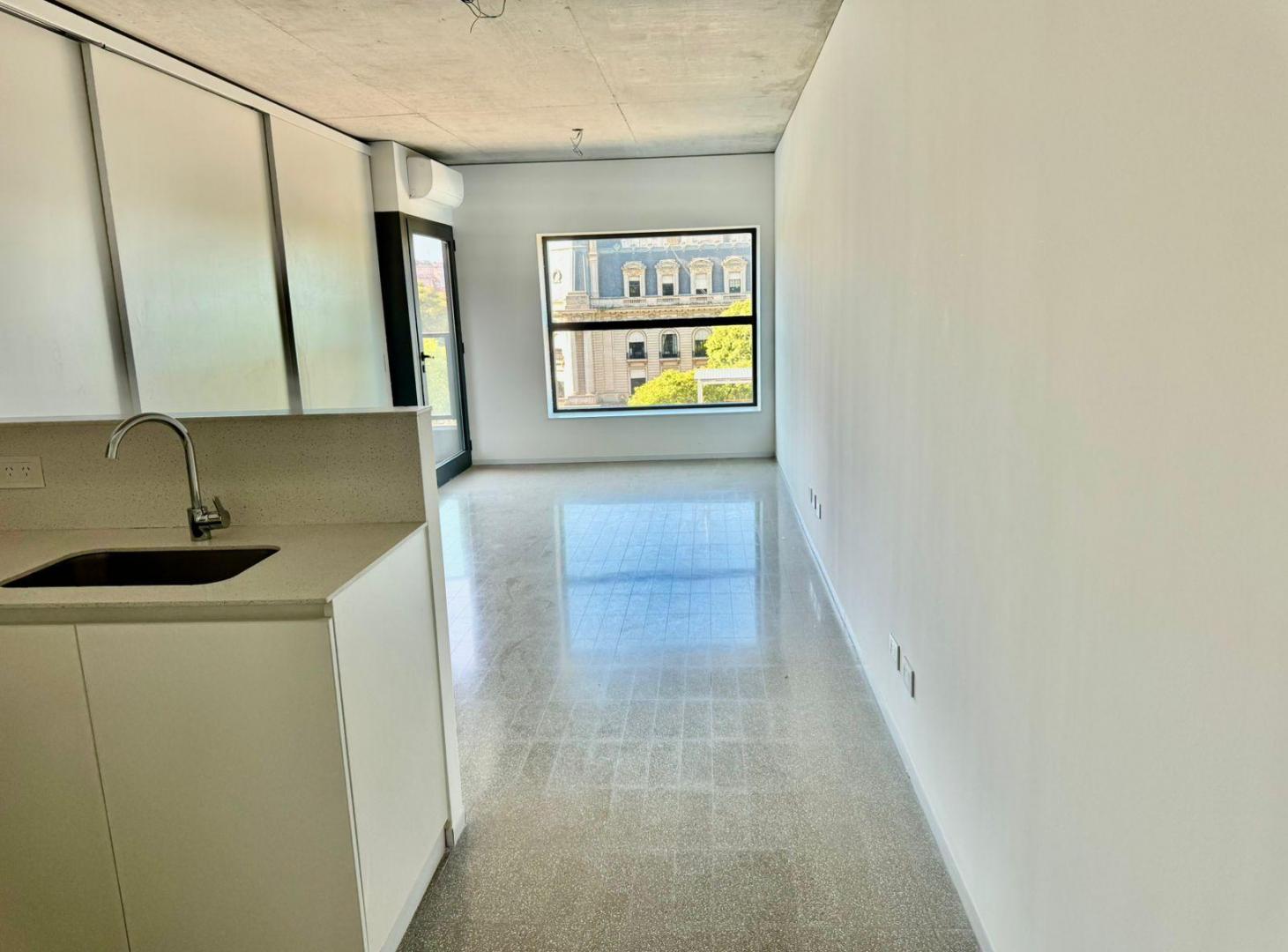 Foto de Venta Oficina 2 ambientes con balcón en Puerto Madero, imagen 1