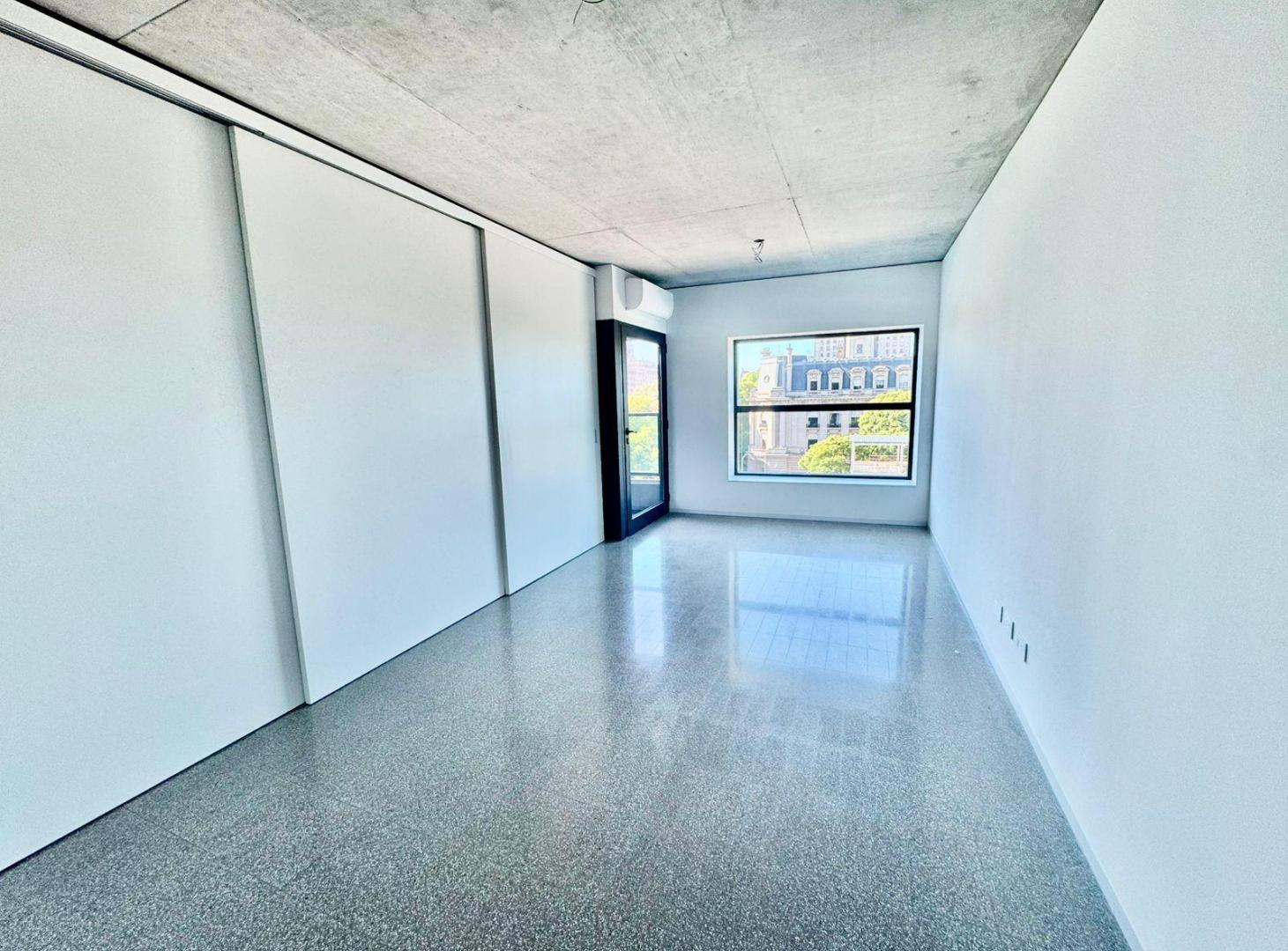 Venta Oficina 2 ambientes con balcón en Puerto Madero