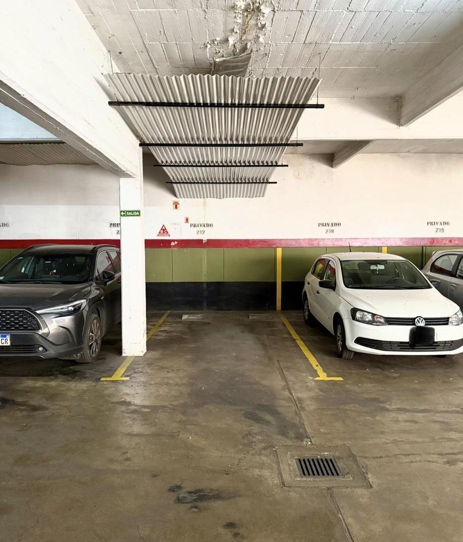Venta Cochera Fija y Cubierta en Balvanera
