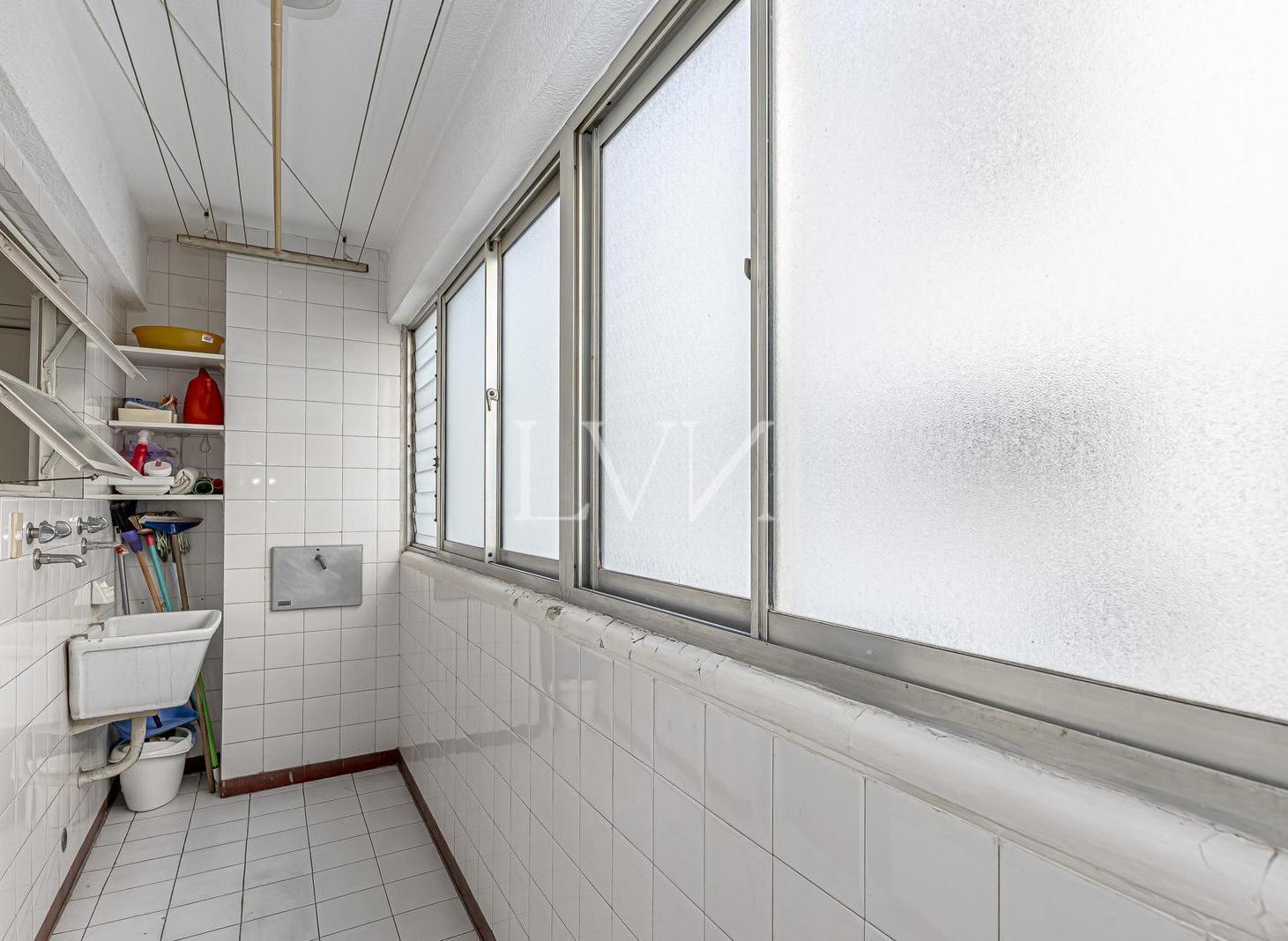 VENTA Departamento 5 ambientes con cochera y baulera en barrio norte