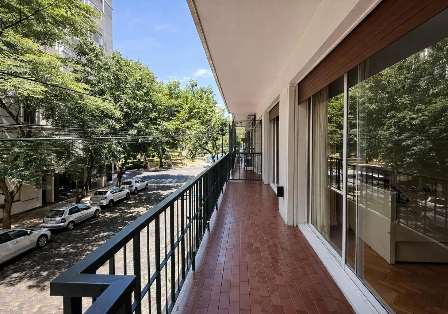 Venta de Departamento de 3 dormitorios con cochera fija y balcón corrido – Palermo 5