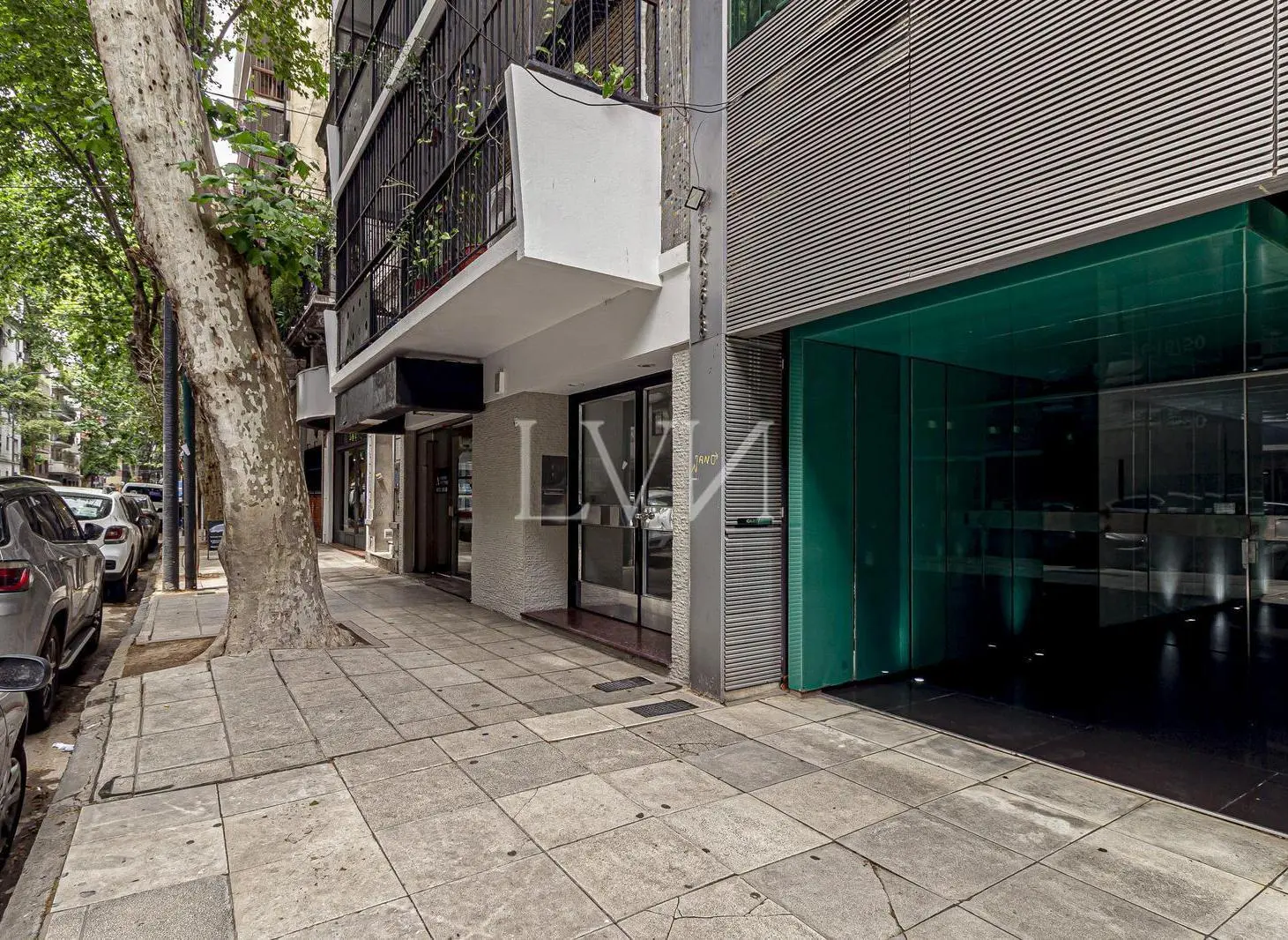 Venta amplia y luminosa Oficina en Palermo 5