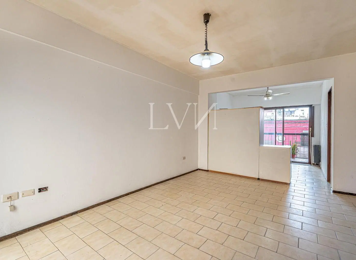 Venta Departamento Monoambiente Divisible Santos Lugares con Patio 5