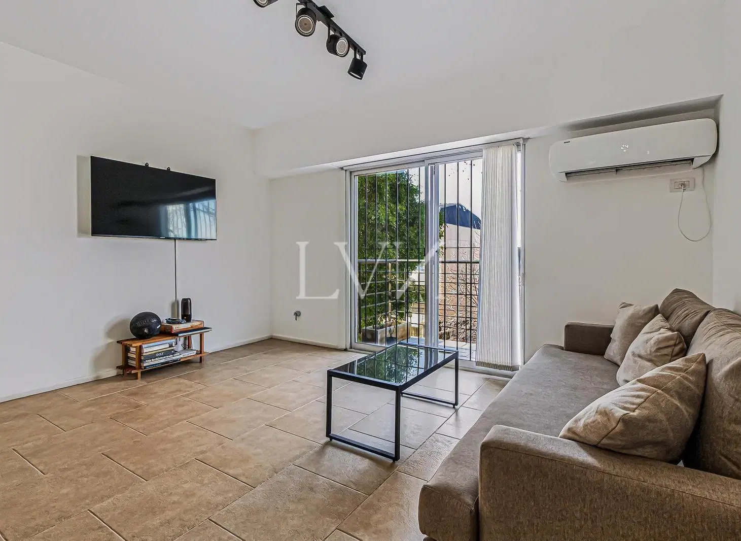 Venta Dúplex 2 ambientes San Isidro - La Calabria 4