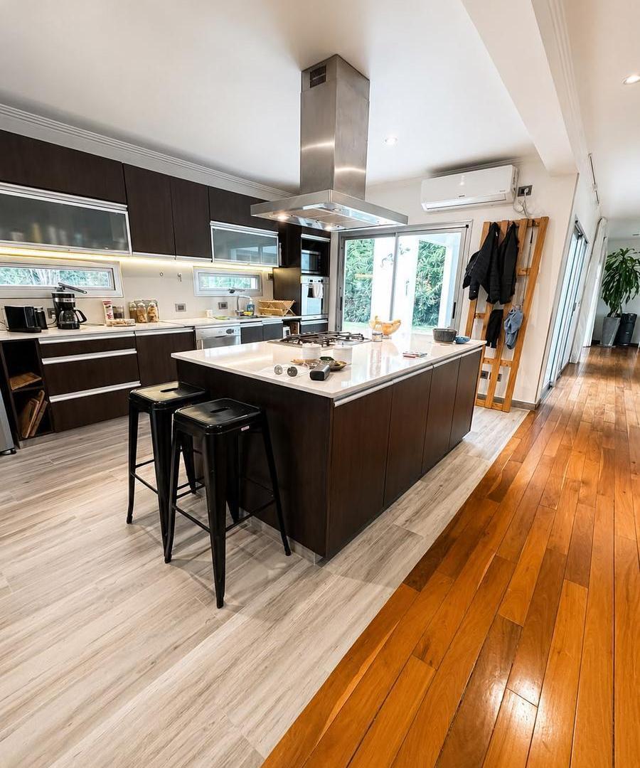 Foto de Exclusiva casa 5 amb en alquiler- Barrio El Encuentro – Benavídez, imagen 3