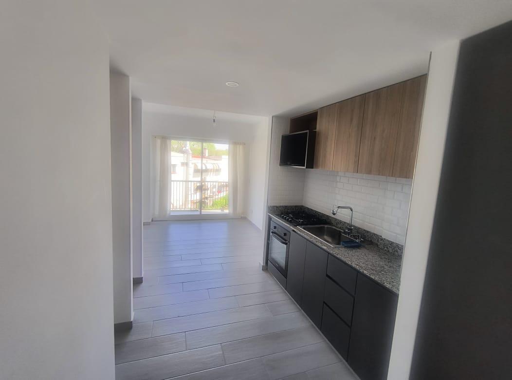 Foto de Venta departamento 2 ambientes con cochera - Olivos, imagen 1