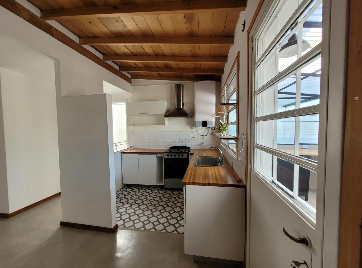 Foto de Alquiler PH 3 amb 86 m2, con amplio balcón terraza. La Lucila, imagen 1