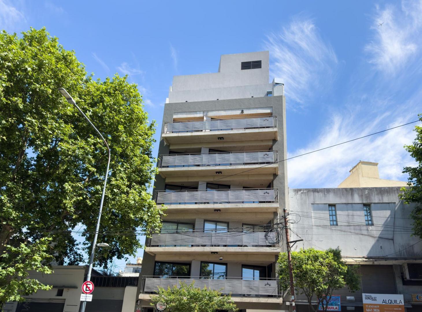 Foto de VENTA DEPARTAMENTO SEMIPISO 3 AMBIENTES EN BARRIO NAÓN, imagen 3