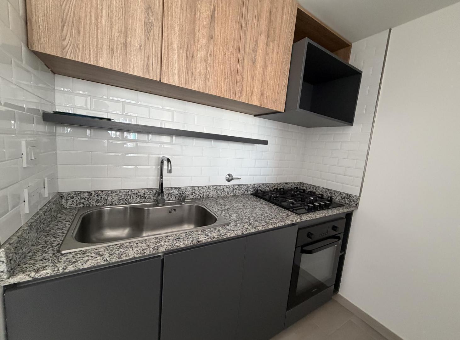 Foto de Alquiler departamento 2 ambientes con cochera - Olivos, imagen 3